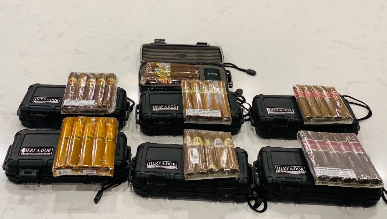 The 5-Cigars lighter-Humidor Combo